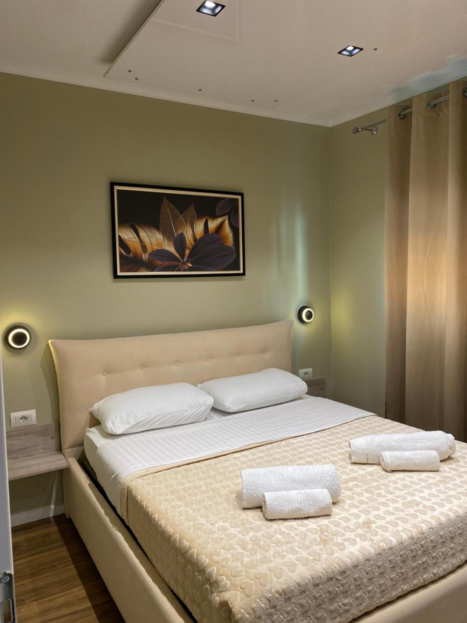Novs Apartment3 Gjirokaster Bagian luar foto